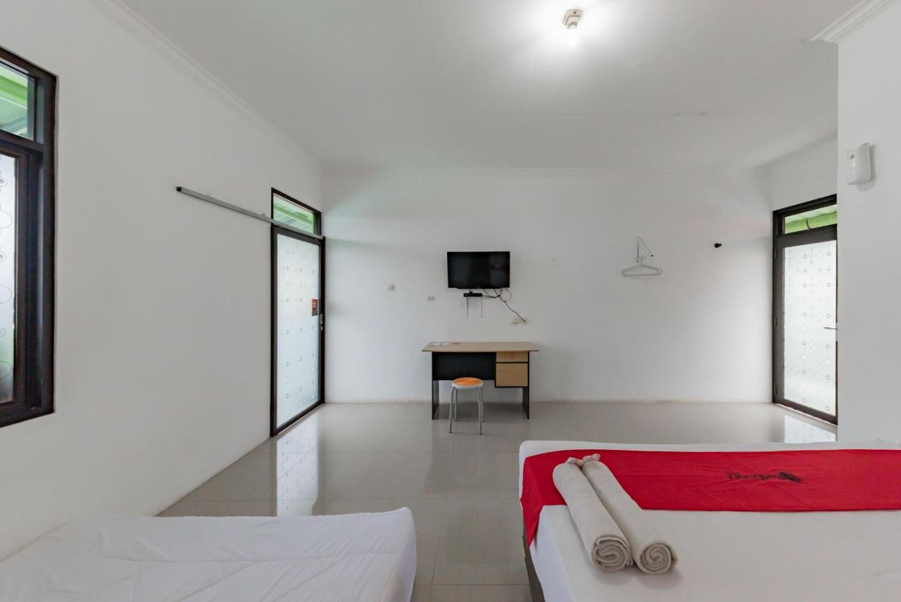 Reddoorz Resort Syariah @ Jaya Tirta Abadi Purwakarta Dış mekan fotoğraf