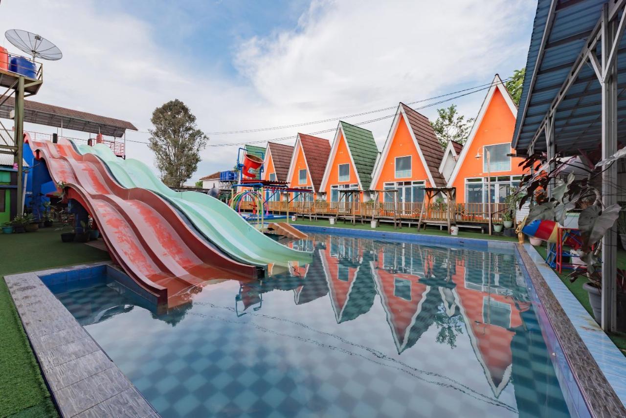Reddoorz Resort Syariah @ Jaya Tirta Abadi Purwakarta Dış mekan fotoğraf