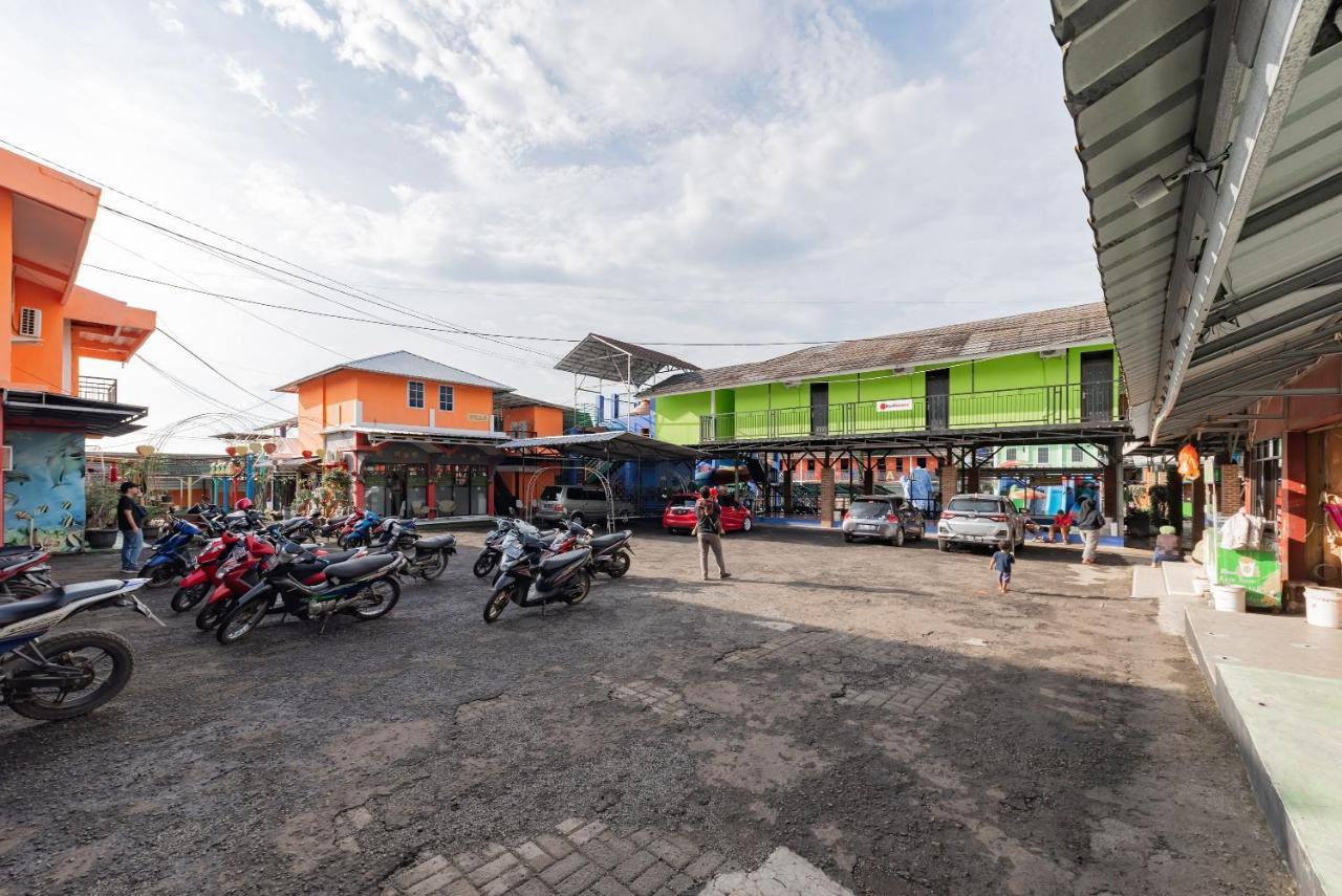 Reddoorz Resort Syariah @ Jaya Tirta Abadi Purwakarta Dış mekan fotoğraf