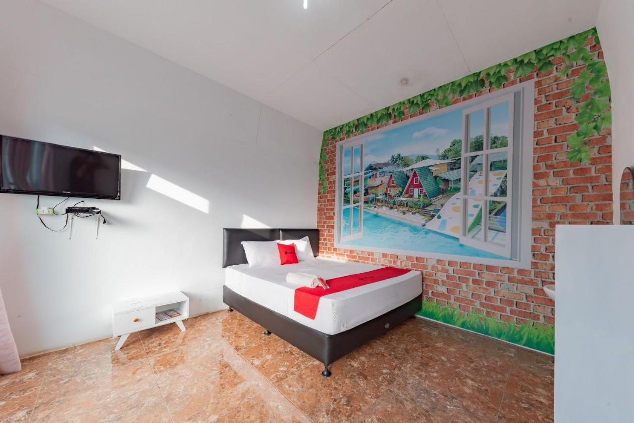 Reddoorz Resort Syariah @ Jaya Tirta Abadi Purwakarta Dış mekan fotoğraf