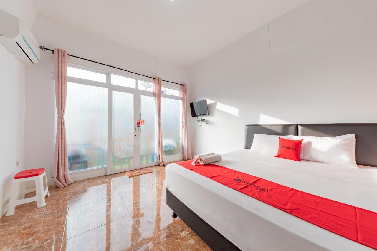 Reddoorz Resort Syariah @ Jaya Tirta Abadi Purwakarta Dış mekan fotoğraf